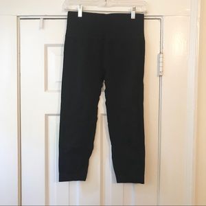 Forever 21 Pants - π NWOT Forever 21 High Waist Capri Leggings π€ Forever 21 Pants - π NWOT Forever 21 High Waist Capri Leggings π€